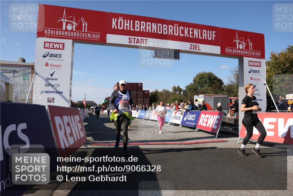 03.10.2025 - Köhlbrandbrückenlauf Lena Gebhardt http://msf.ph/oto/9066328 03.10.2025 13:29:52 Ziel 4629, 4660, 4714, 4720, 4733, 4825, 5119, 5120, 5260, 5333, 5574, 5587, 5621, 5930, 5944, 6066, 6234, 6570, 6698 meine-sportfotos.de