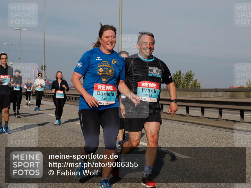 03.10.2025 - Köhlbrandbrückenlauf Fabian Wolf http://msf.ph/oto/9066355 03.10.2025 10:09:20 Position 3 1358, 2018, 2497, 2498 meine-sportfotos.de