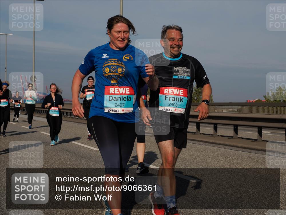 03.10.2025 - Köhlbrandbrückenlauf Fabian Wolf http://msf.ph/oto/9066361 03.10.2025 10:09:20 Position 3 2024, 2497, 2498 meine-sportfotos.de