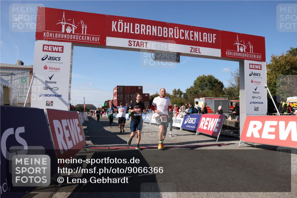 03.10.2025 - Köhlbrandbrückenlauf Lena Gebhardt http://msf.ph/oto/9066366 03.10.2025 13:29:54 Ziel 4714, 4825, 5119, 5120, 5260, 5333, 5369, 5574, 5587, 5621, 5930, 5944, 6066, 6234, 6570, 6698 meine-sportfotos.de