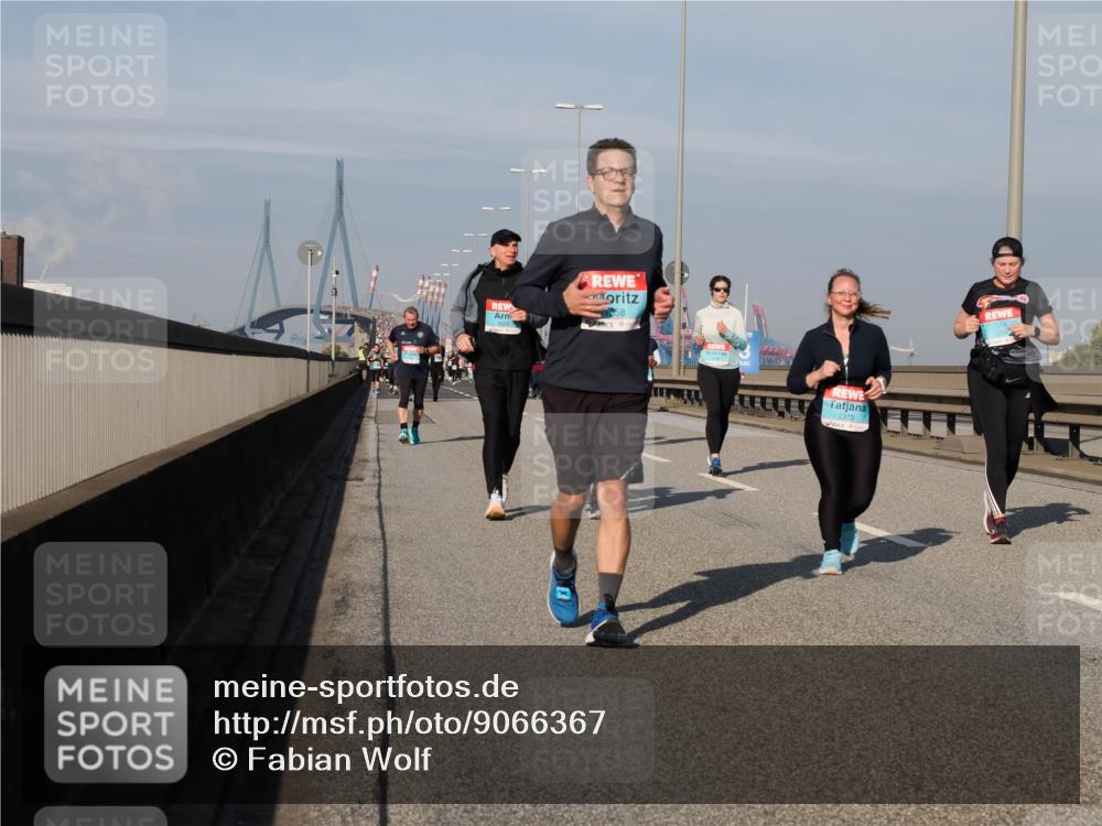 03.10.2025 - Köhlbrandbrückenlauf Fabian Wolf http://msf.ph/oto/9066367 03.10.2025 10:09:22 Position 3 358, 2375 meine-sportfotos.de