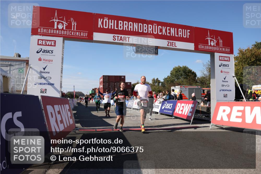 03.10.2025 - Köhlbrandbrückenlauf Lena Gebhardt http://msf.ph/oto/9066375 03.10.2025 13:29:55 Ziel 4714, 4825, 5260, 5333, 5369, 5574, 5587, 5621, 5930, 5944, 6066, 6234, 6570, 6698 meine-sportfotos.de
