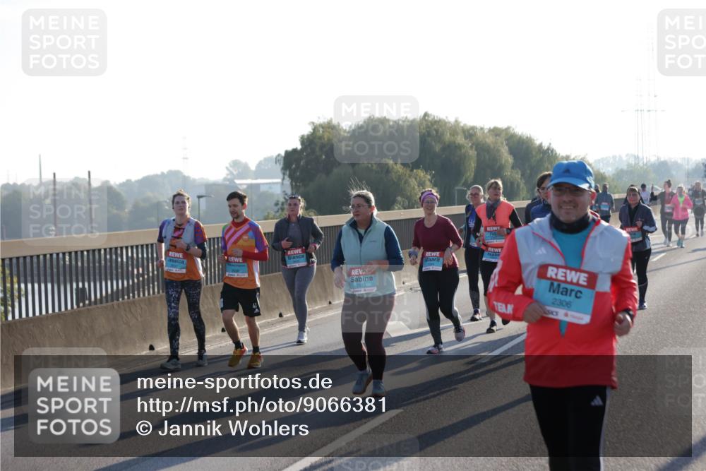 03.10.2025 - Köhlbrandbrückenlauf Jannik Wohlers http://msf.ph/oto/9066381 03.10.2025 09:27:23 Position 3 2306, 2515 meine-sportfotos.de