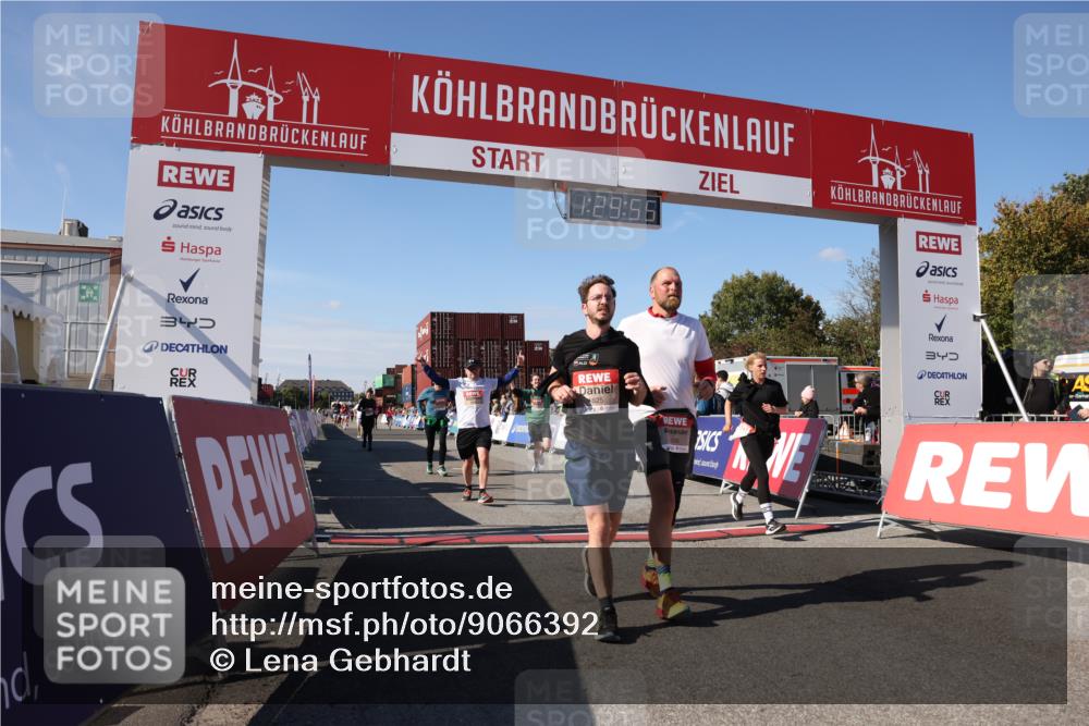 03.10.2025 - Köhlbrandbrückenlauf Lena Gebhardt http://msf.ph/oto/9066392 03.10.2025 13:29:55 Ziel 4714, 4825, 5260, 5333, 5369, 5574, 5587, 5621, 5930, 5944, 6066, 6234, 6570, 6698 meine-sportfotos.de
