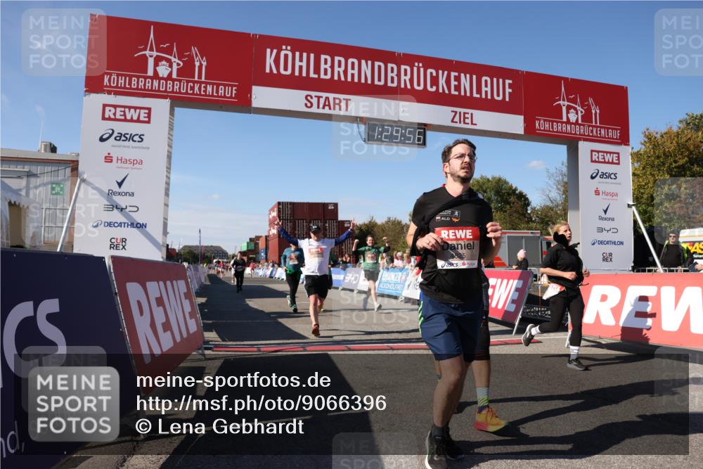 03.10.2025 - Köhlbrandbrückenlauf Lena Gebhardt http://msf.ph/oto/9066396 03.10.2025 13:29:56 Ziel 4714, 4825, 5260, 5333, 5369, 5574, 5587, 5621, 5930, 5944, 6066, 6234, 6570, 6698 meine-sportfotos.de