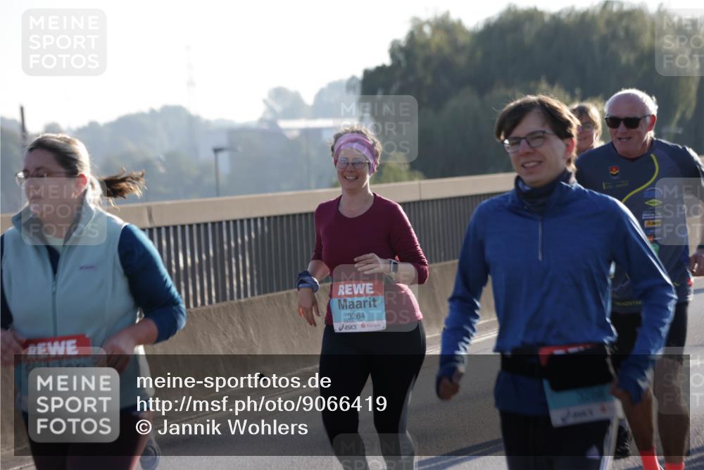 03.10.2025 - Köhlbrandbrückenlauf Jannik Wohlers http://msf.ph/oto/9066419 03.10.2025 09:27:25 Position 3 2515, 3284, 3280 meine-sportfotos.de