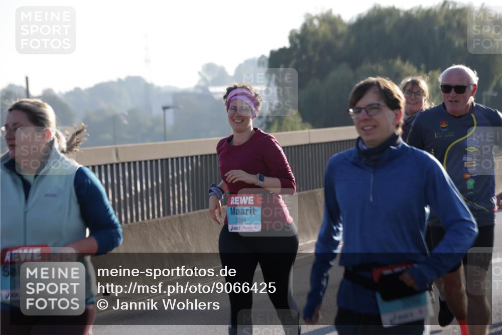 03.10.2025 - Köhlbrandbrückenlauf Jannik Wohlers http://msf.ph/oto/9066425 03.10.2025 09:27:25 Position 3 2515, 3284, 3260 meine-sportfotos.de