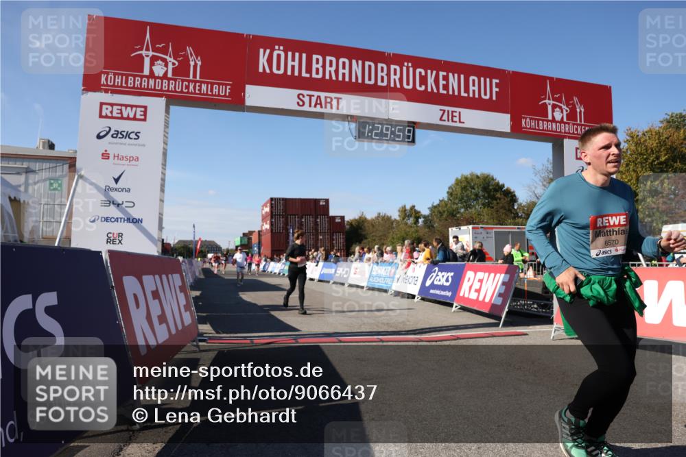 03.10.2025 - Köhlbrandbrückenlauf Lena Gebhardt http://msf.ph/oto/9066437 03.10.2025 13:30:00 Ziel 4459, 4714, 4825, 5369, 5587, 5621, 5930, 5944, 6066, 6234, 6570, 6698 meine-sportfotos.de