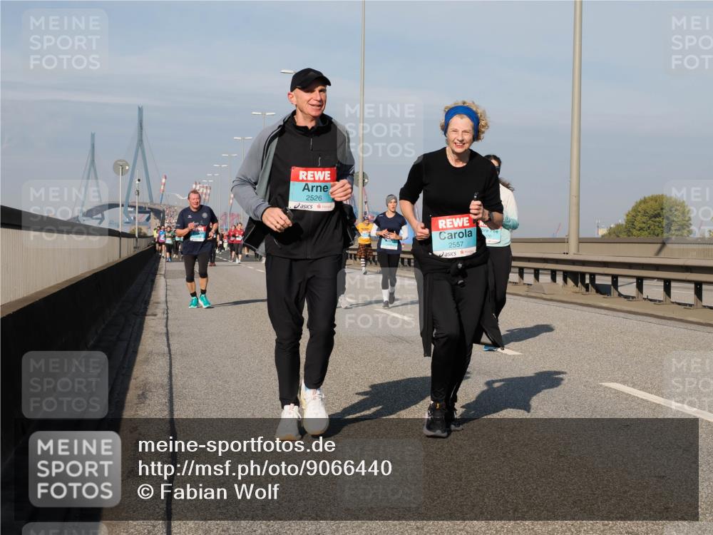 03.10.2025 - Köhlbrandbrückenlauf Fabian Wolf http://msf.ph/oto/9066440 03.10.2025 10:09:25 Position 3 2526, 2557 meine-sportfotos.de
