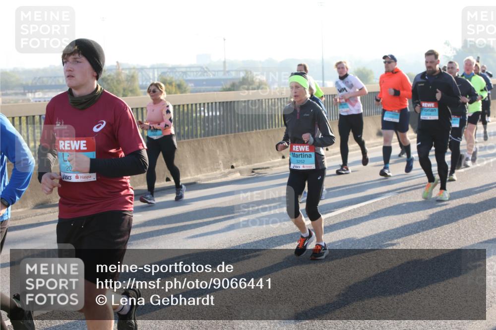 03.10.2025 - Köhlbrandbrückenlauf Lena Gebhardt http://msf.ph/oto/9066441 03.10.2025 09:23:09 Position 1 20, 3252 meine-sportfotos.de