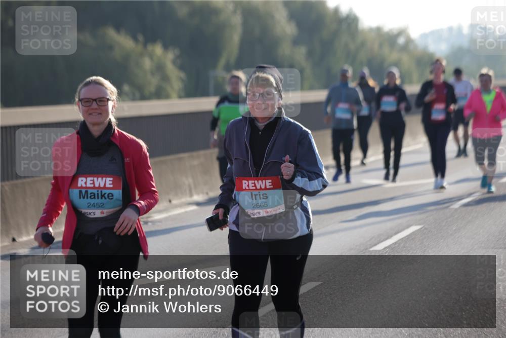 03.10.2025 - Köhlbrandbrückenlauf Jannik Wohlers http://msf.ph/oto/9066449 03.10.2025 09:27:27 Position 3 2452, 2665 meine-sportfotos.de