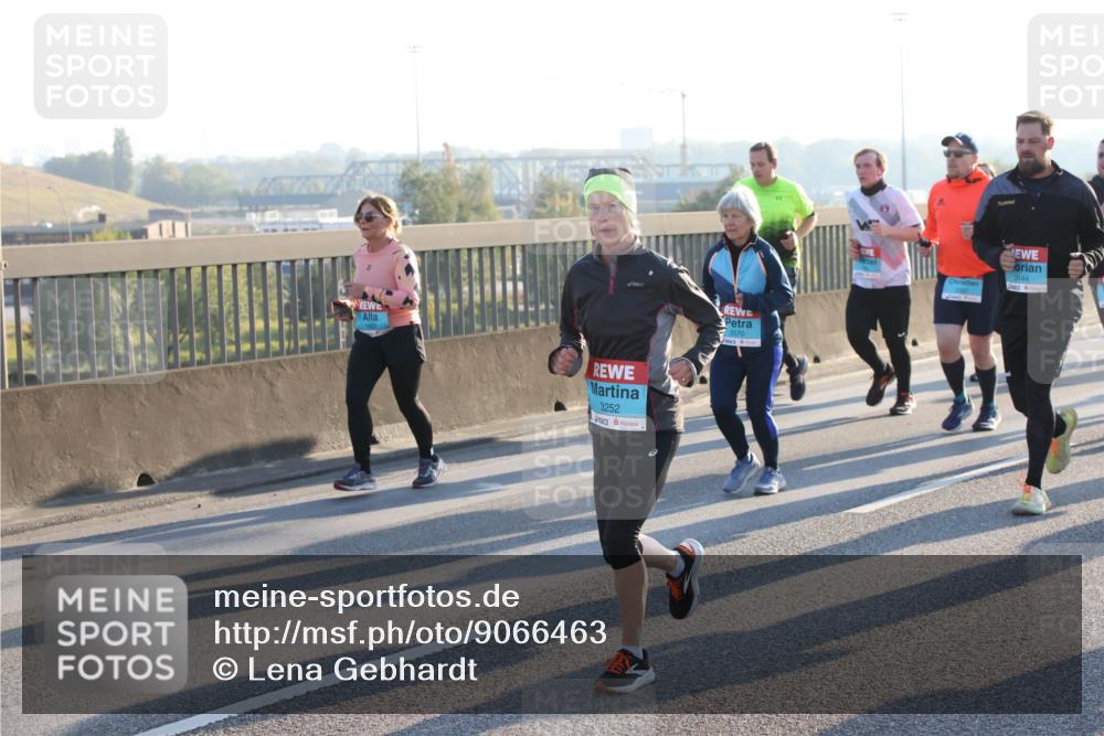 03.10.2025 - Köhlbrandbrückenlauf Lena Gebhardt http://msf.ph/oto/9066463 03.10.2025 09:23:09 Position 1 1683, 3252, 3570, 3144 meine-sportfotos.de