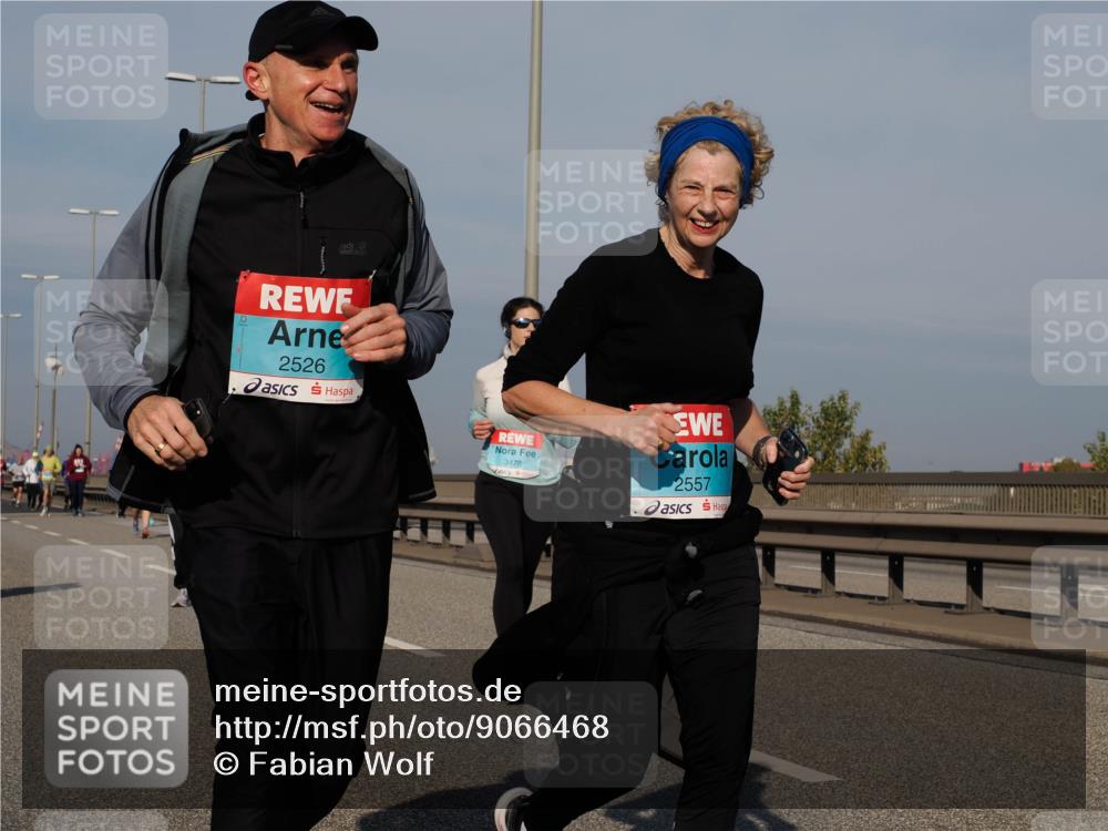 03.10.2025 - Köhlbrandbrückenlauf Fabian Wolf http://msf.ph/oto/9066468 03.10.2025 10:09:26 Position 3 2526, 3476, 2557 meine-sportfotos.de