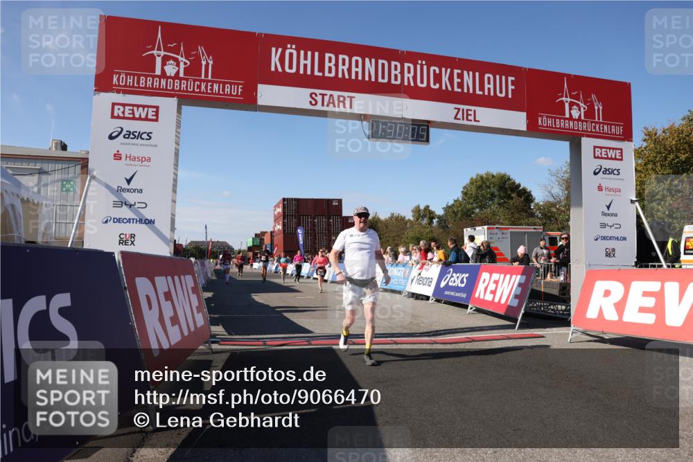 03.10.2025 - Köhlbrandbrückenlauf Lena Gebhardt http://msf.ph/oto/9066470 03.10.2025 13:30:05 Ziel 4459, 5038, 5151, 5153, 5161, 5369, 5398, 5587, 5621, 6570, 6698 meine-sportfotos.de