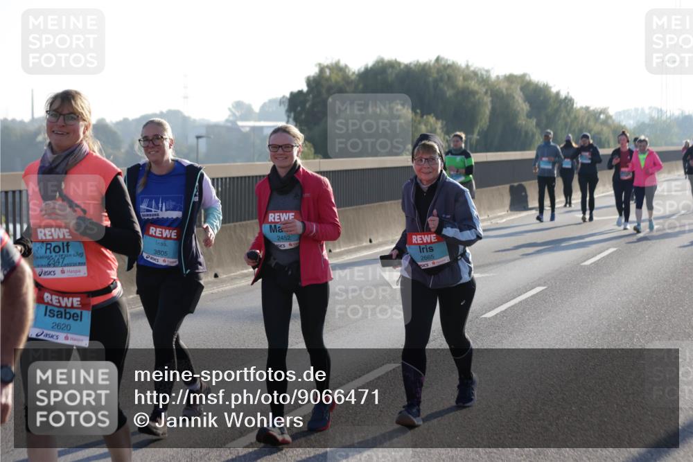 03.10.2025 - Köhlbrandbrückenlauf Jannik Wohlers http://msf.ph/oto/9066471 03.10.2025 09:27:28 Position 3 2620, 3805, 2452, 2665 meine-sportfotos.de