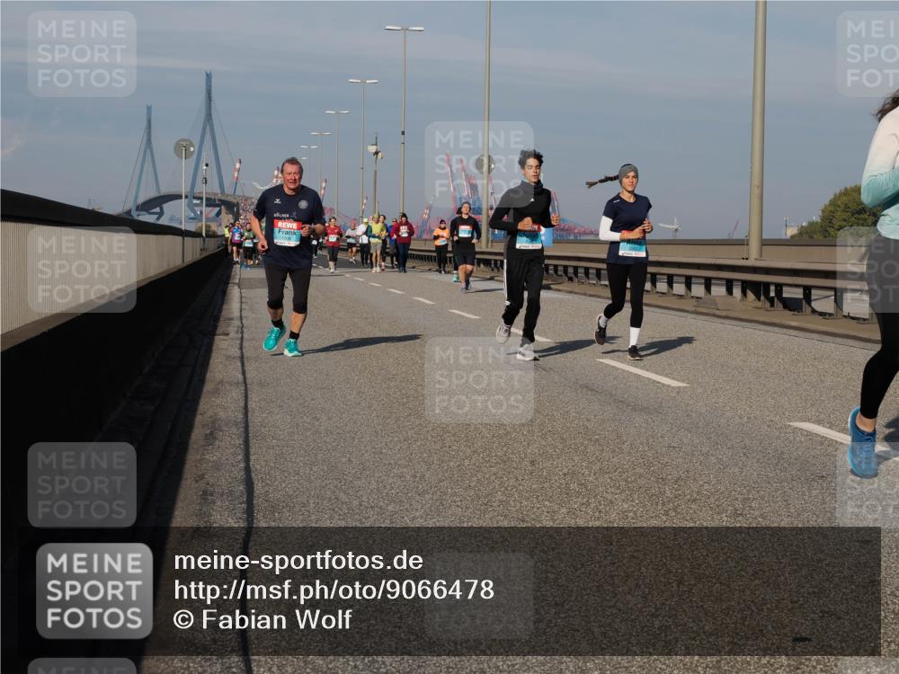 03.10.2025 - Köhlbrandbrückenlauf Fabian Wolf http://msf.ph/oto/9066478 03.10.2025 10:09:27 Position 3  meine-sportfotos.de
