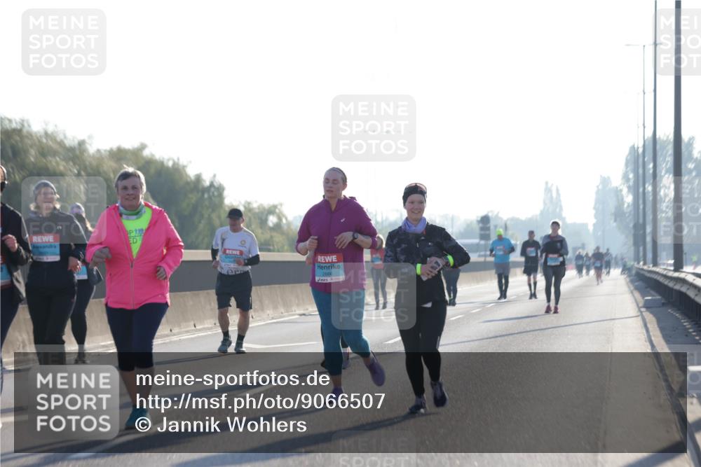 03.10.2025 - Köhlbrandbrückenlauf Jannik Wohlers http://msf.ph/oto/9066507 03.10.2025 09:27:33 Position 3 2666 meine-sportfotos.de