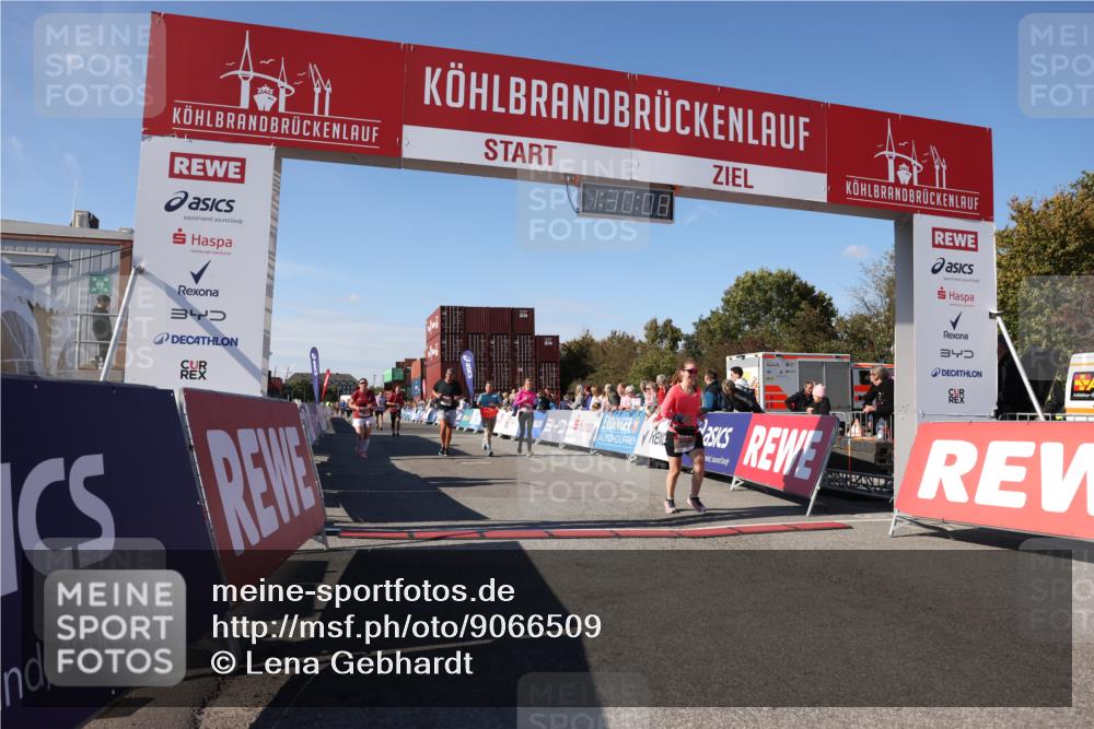 03.10.2025 - Köhlbrandbrückenlauf Lena Gebhardt http://msf.ph/oto/9066509 03.10.2025 13:30:08 Ziel 4459, 5038, 5079, 5151, 5153, 5161, 5369, 5398 meine-sportfotos.de