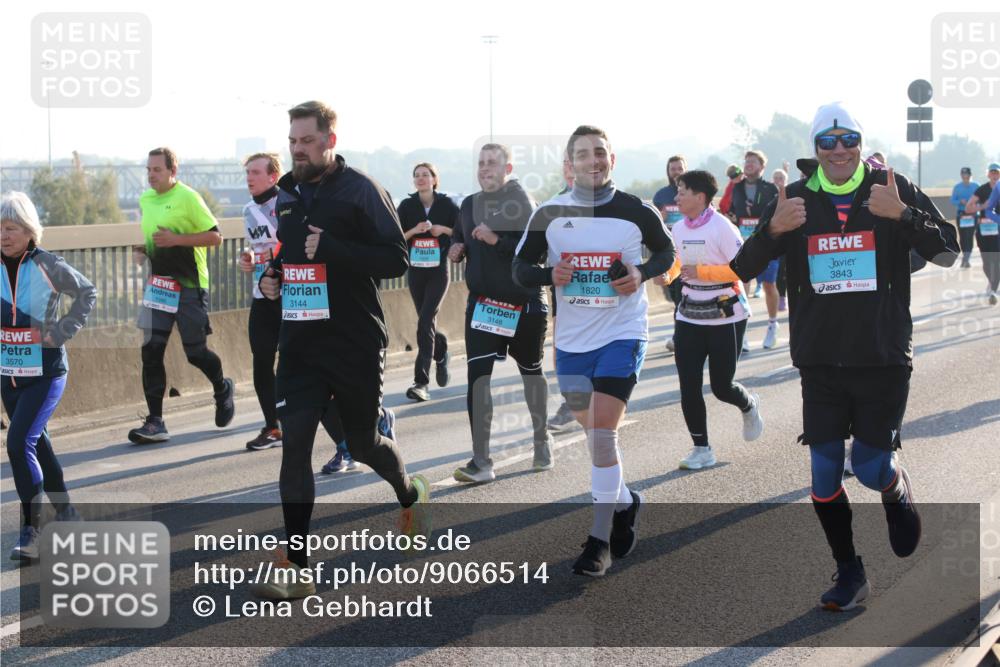 03.10.2025 - Köhlbrandbrückenlauf Lena Gebhardt http://msf.ph/oto/9066514 03.10.2025 09:23:10 Position 1 3570, 3144, 1214, 3148, 1820, 3843 meine-sportfotos.de