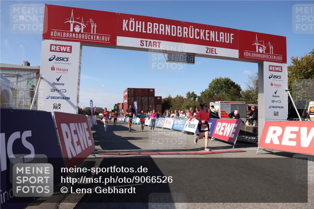 03.10.2025 - Köhlbrandbrückenlauf Lena Gebhardt http://msf.ph/oto/9066526 03.10.2025 13:30:08 Ziel 4459, 5038, 5079, 5151, 5153, 5161, 5369, 5398 meine-sportfotos.de