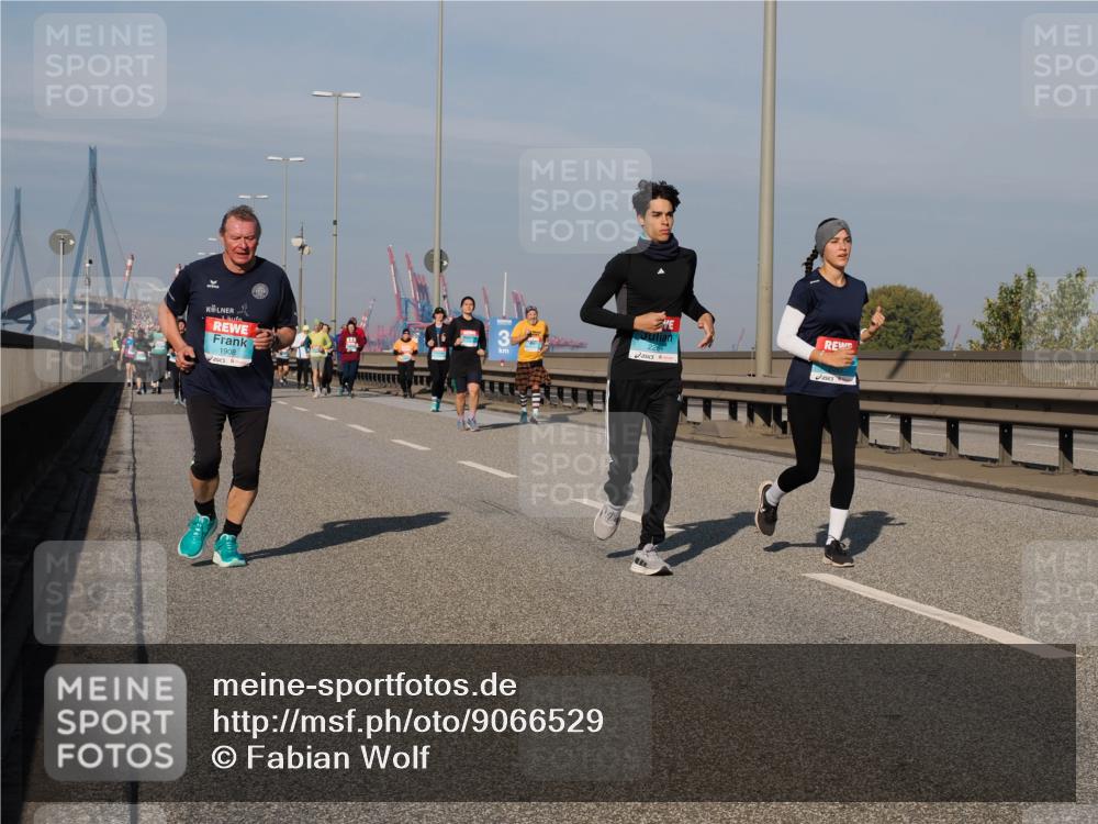 03.10.2025 - Köhlbrandbrückenlauf Fabian Wolf http://msf.ph/oto/9066529 03.10.2025 10:09:29 Position 3 1908 meine-sportfotos.de
