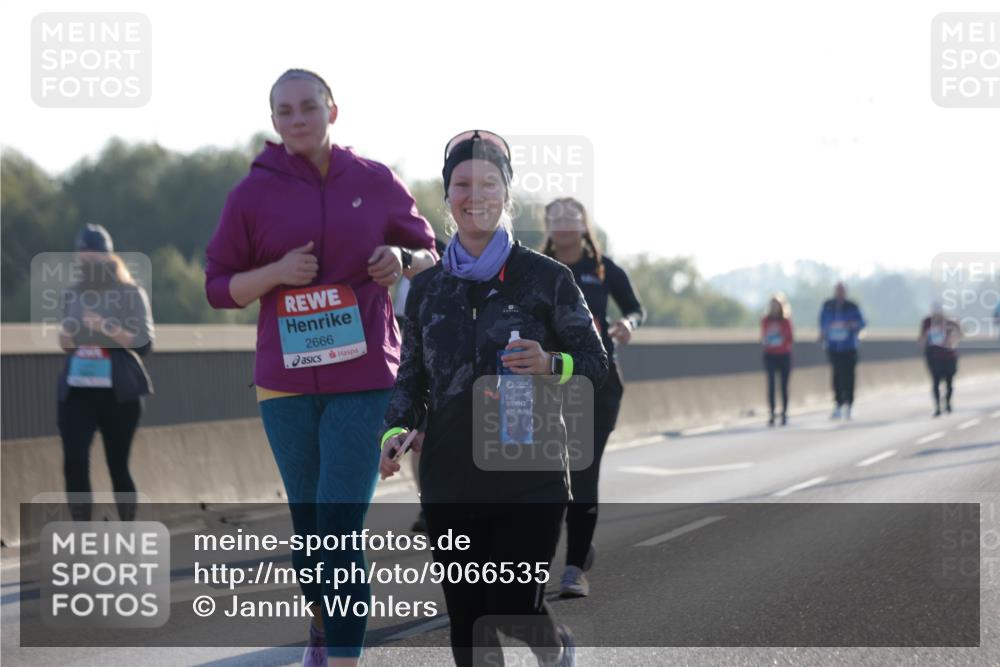 03.10.2025 - Köhlbrandbrückenlauf Jannik Wohlers http://msf.ph/oto/9066535 03.10.2025 09:27:37 Position 3 2666 meine-sportfotos.de