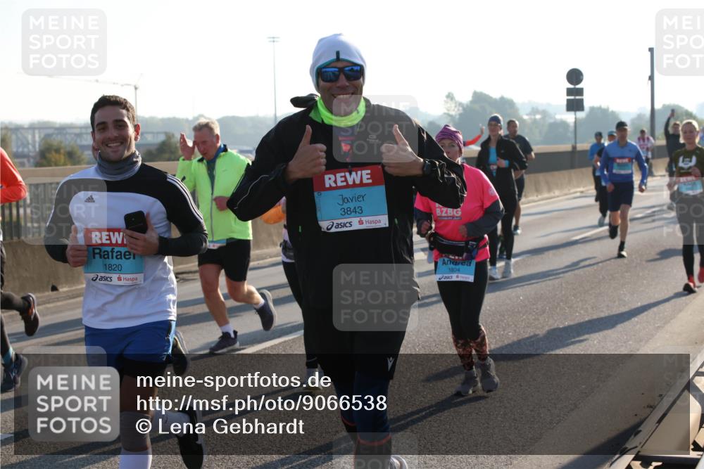 03.10.2025 - Köhlbrandbrückenlauf Lena Gebhardt http://msf.ph/oto/9066538 03.10.2025 09:23:11 Position 1 1820, 3843, 1804 meine-sportfotos.de
