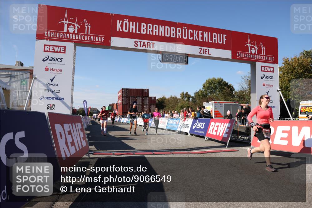 03.10.2025 - Köhlbrandbrückenlauf Lena Gebhardt http://msf.ph/oto/9066549 03.10.2025 13:30:09 Ziel 4459, 5038, 5079, 5151, 5153, 5161, 5369, 5398 meine-sportfotos.de