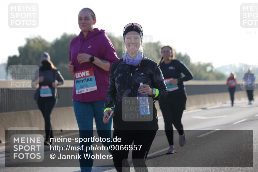 03.10.2025 - Köhlbrandbrückenlauf Jannik Wohlers http://msf.ph/oto/9066557 03.10.2025 09:27:37 Position 3 2666 meine-sportfotos.de