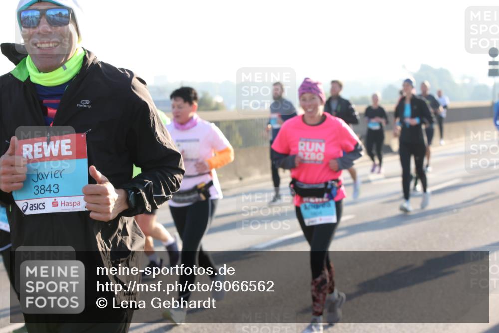 03.10.2025 - Köhlbrandbrückenlauf Lena Gebhardt http://msf.ph/oto/9066562 03.10.2025 09:23:12 Position 1 3843 meine-sportfotos.de