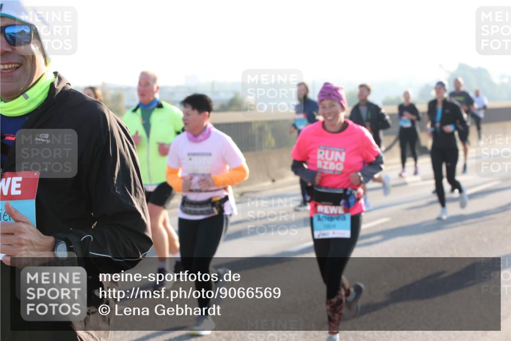03.10.2025 - Köhlbrandbrückenlauf Lena Gebhardt http://msf.ph/oto/9066569 03.10.2025 09:23:12 Position 1  meine-sportfotos.de
