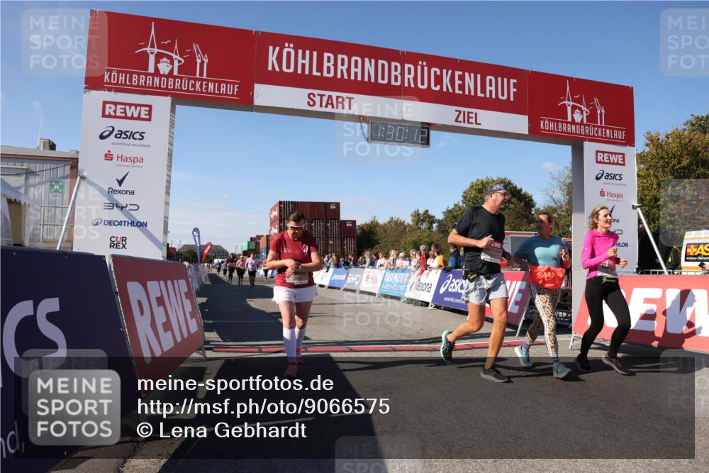 03.10.2025 - Köhlbrandbrückenlauf Lena Gebhardt http://msf.ph/oto/9066575 03.10.2025 13:30:13 Ziel 4459, 5038, 5079, 5151, 5153, 5161, 5174, 5398, 6219 meine-sportfotos.de