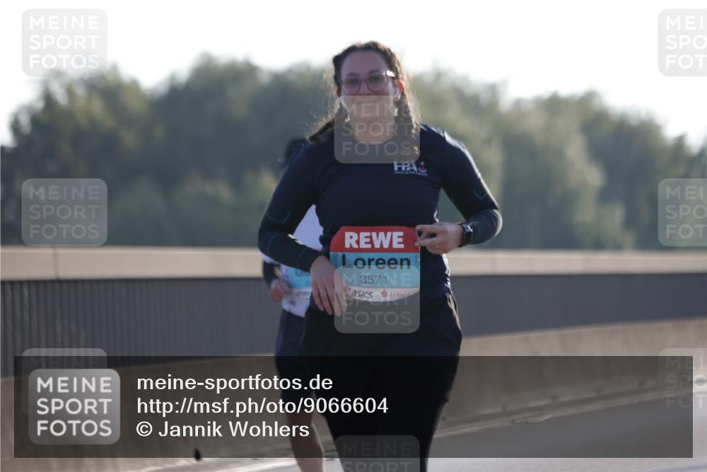 03.10.2025 - Köhlbrandbrückenlauf Jannik Wohlers http://msf.ph/oto/9066604 03.10.2025 09:27:39 Position 3 3571 meine-sportfotos.de