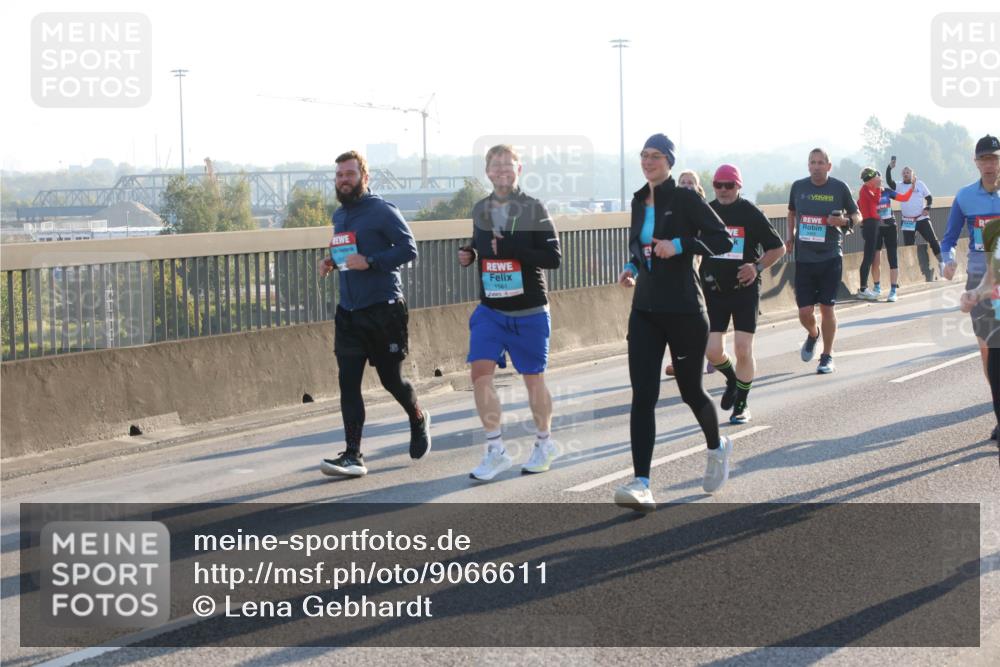 03.10.2025 - Köhlbrandbrückenlauf Lena Gebhardt http://msf.ph/oto/9066611 03.10.2025 09:23:14 Position 1 1561 meine-sportfotos.de