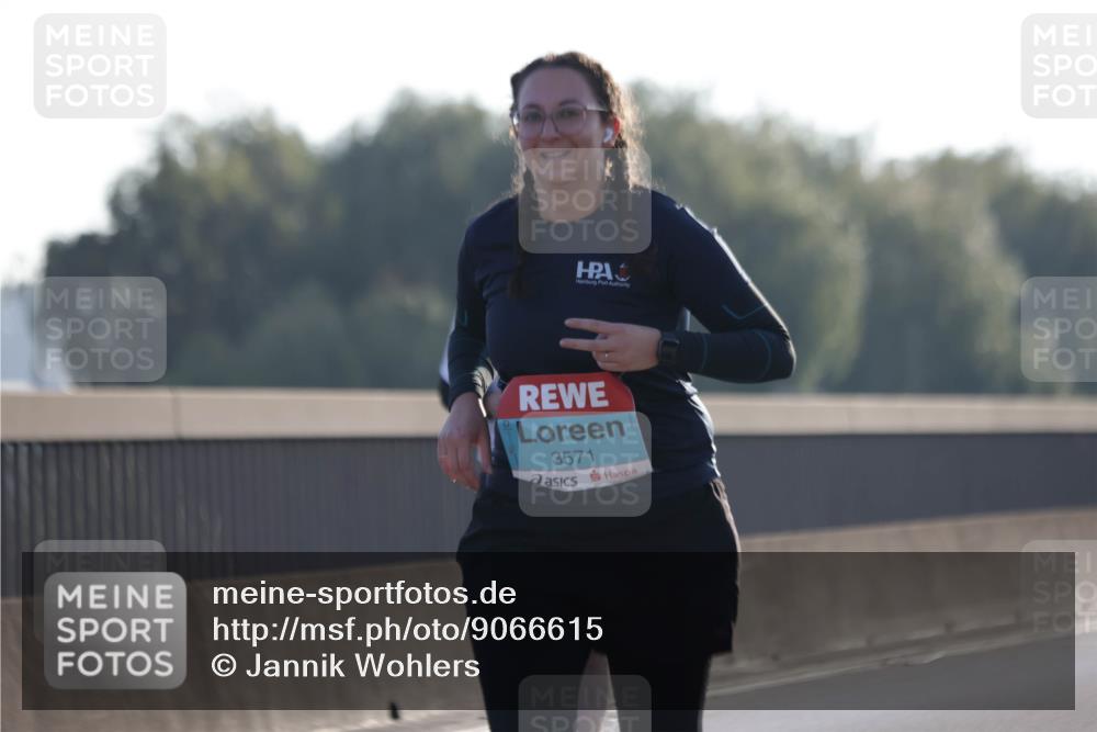 03.10.2025 - Köhlbrandbrückenlauf Jannik Wohlers http://msf.ph/oto/9066615 03.10.2025 09:27:39 Position 3 3571 meine-sportfotos.de