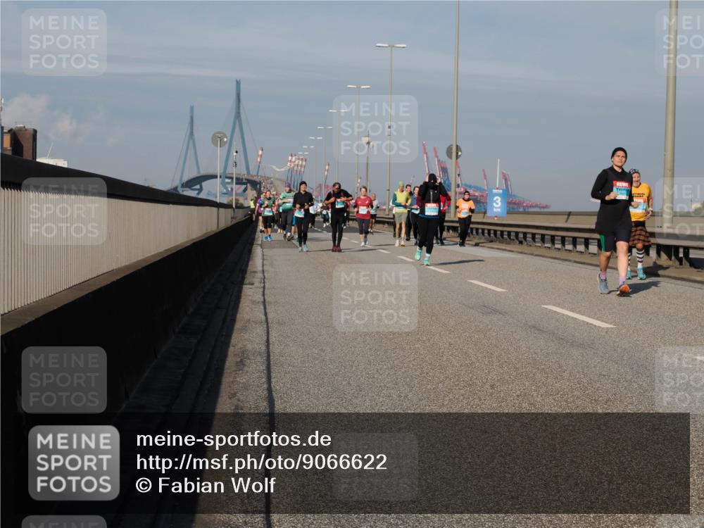 03.10.2025 - Köhlbrandbrückenlauf Fabian Wolf http://msf.ph/oto/9066622 03.10.2025 10:09:34 Position 3  meine-sportfotos.de