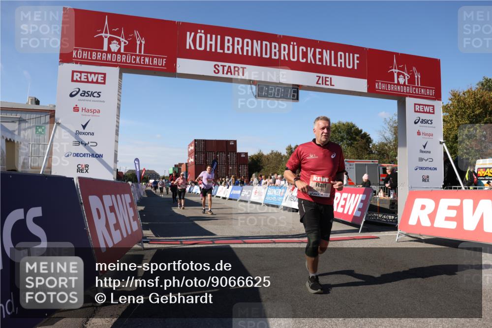 03.10.2025 - Köhlbrandbrückenlauf Lena Gebhardt http://msf.ph/oto/9066625 03.10.2025 13:30:17 Ziel 4823, 5038, 5079, 5151, 5153, 5157, 5161, 5174, 5233, 5398, 6219 meine-sportfotos.de