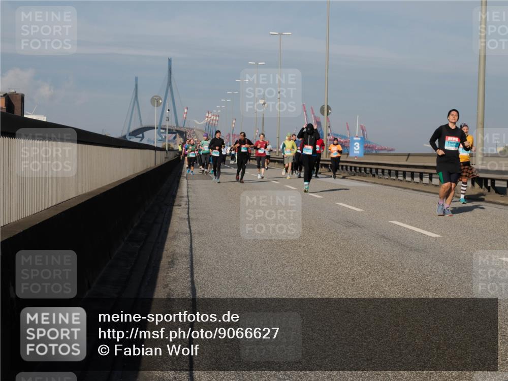 03.10.2025 - Köhlbrandbrückenlauf Fabian Wolf http://msf.ph/oto/9066627 03.10.2025 10:09:35 Position 3 3 meine-sportfotos.de