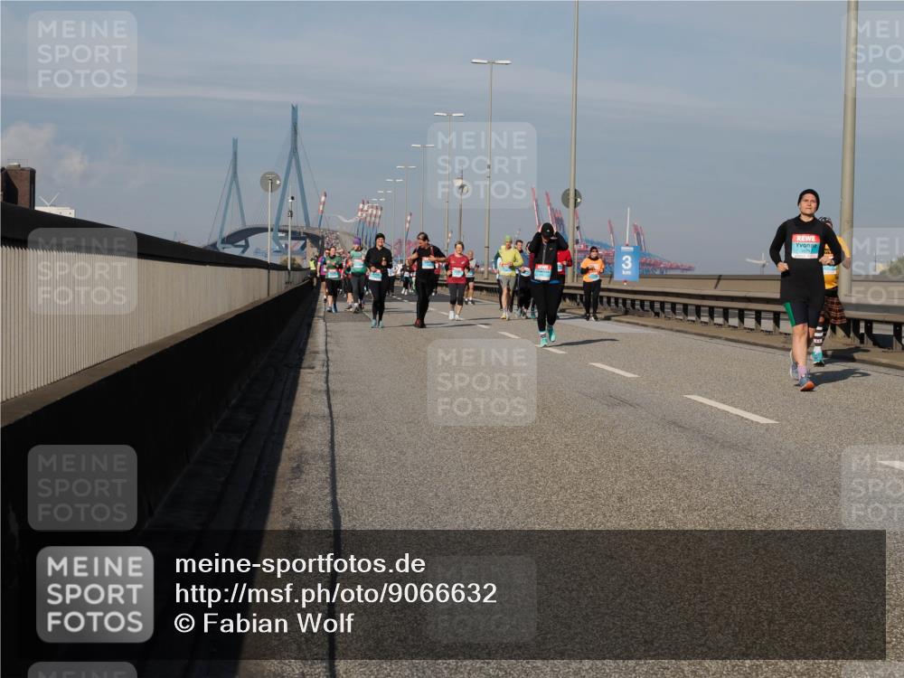 03.10.2025 - Köhlbrandbrückenlauf Fabian Wolf http://msf.ph/oto/9066632 03.10.2025 10:09:35 Position 3 3 meine-sportfotos.de