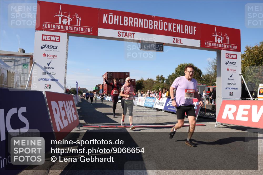 03.10.2025 - Köhlbrandbrückenlauf Lena Gebhardt http://msf.ph/oto/9066654 03.10.2025 13:30:20 Ziel 4823, 4927, 5017, 5038, 5060, 5079, 5151, 5153, 5157, 5161, 5174, 5233, 6078, 6219 meine-sportfotos.de