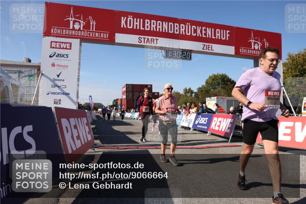 03.10.2025 - Köhlbrandbrückenlauf Lena Gebhardt http://msf.ph/oto/9066664 03.10.2025 13:30:21 Ziel 4823, 4927, 5017, 5038, 5060, 5079, 5151, 5153, 5157, 5161, 5174, 5233, 6078, 6219 meine-sportfotos.de