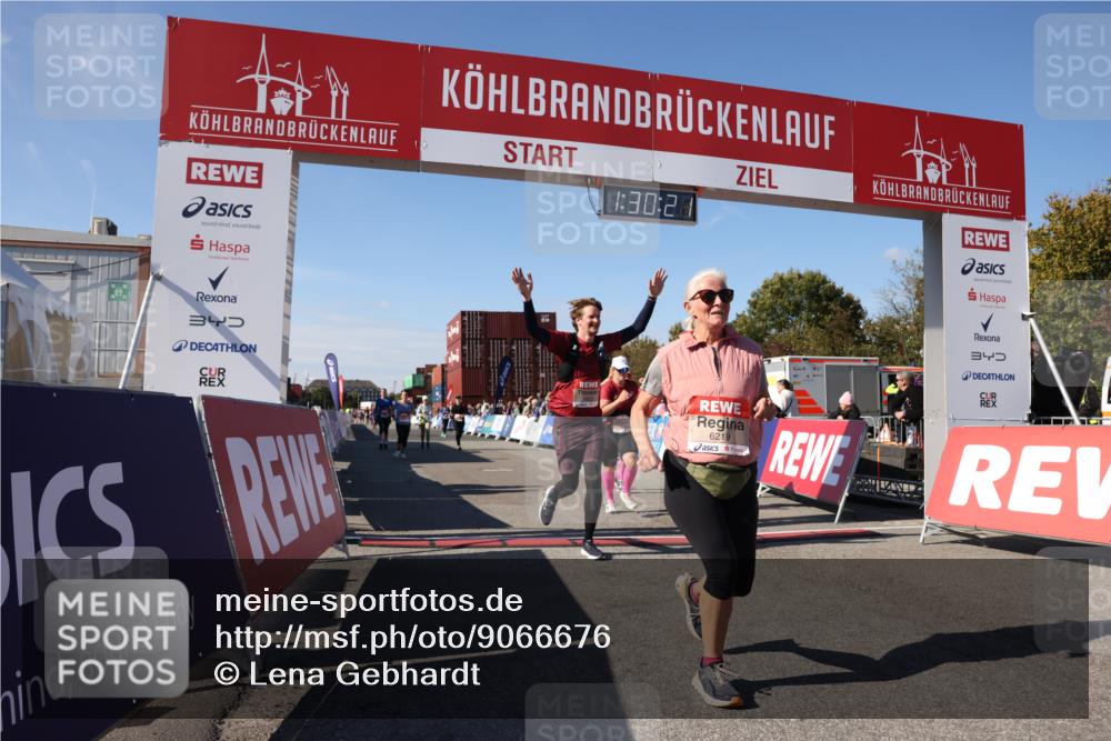 03.10.2025 - Köhlbrandbrückenlauf Lena Gebhardt http://msf.ph/oto/9066676 03.10.2025 13:30:21 Ziel 4823, 4927, 5017, 5038, 5060, 5079, 5151, 5153, 5157, 5161, 5174, 5233, 6078, 6219 meine-sportfotos.de