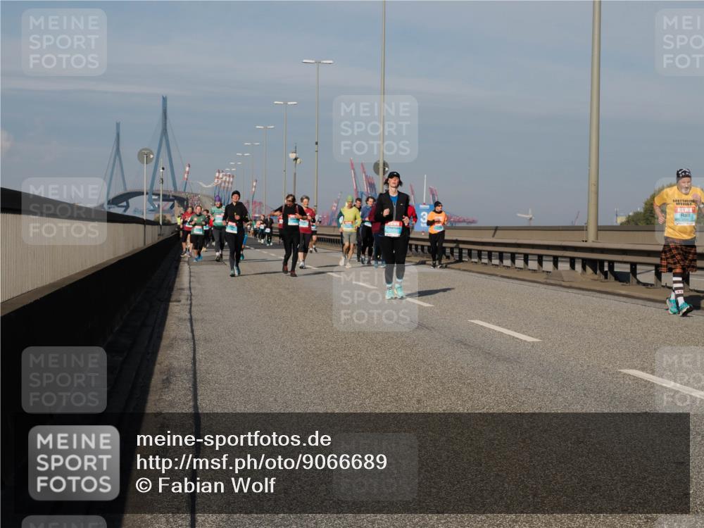 03.10.2025 - Köhlbrandbrückenlauf Fabian Wolf http://msf.ph/oto/9066689 03.10.2025 10:09:37 Position 3  meine-sportfotos.de
