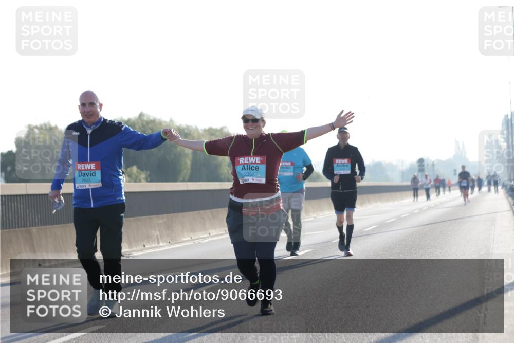03.10.2025 - Köhlbrandbrückenlauf Jannik Wohlers http://msf.ph/oto/9066693 03.10.2025 09:27:56 Position 3 2357, 2623 meine-sportfotos.de