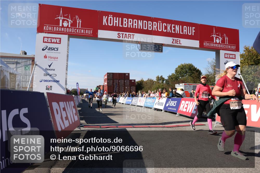 03.10.2025 - Köhlbrandbrückenlauf Lena Gebhardt http://msf.ph/oto/9066696 03.10.2025 13:30:23 Ziel 4823, 4927, 5017, 5060, 5079, 5157, 5174, 5233, 6078, 6219 meine-sportfotos.de
