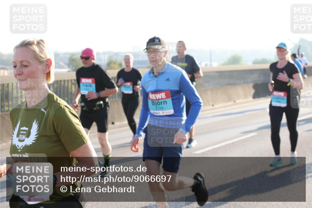 03.10.2025 - Köhlbrandbrückenlauf Lena Gebhardt http://msf.ph/oto/9066697 03.10.2025 09:23:16 Position 1 310, 3124 meine-sportfotos.de