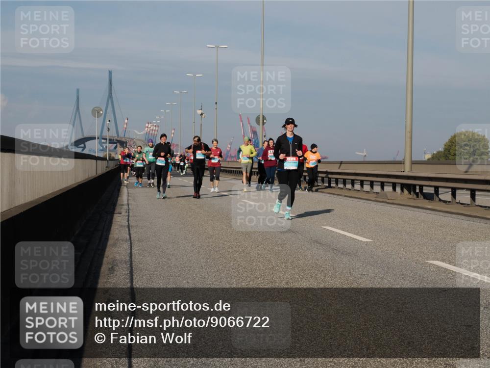 03.10.2025 - Köhlbrandbrückenlauf Fabian Wolf http://msf.ph/oto/9066722 03.10.2025 10:09:38 Position 3  meine-sportfotos.de