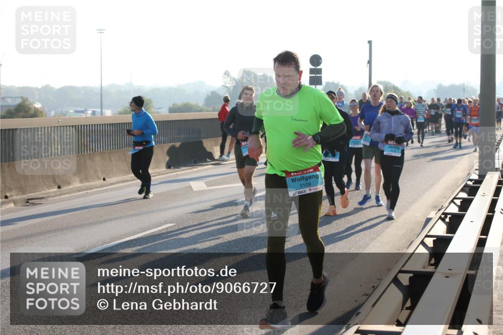 03.10.2025 - Köhlbrandbrückenlauf Lena Gebhardt http://msf.ph/oto/9066727 03.10.2025 09:23:18 Position 1 3109 meine-sportfotos.de