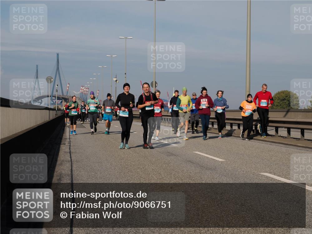 03.10.2025 - Köhlbrandbrückenlauf Fabian Wolf http://msf.ph/oto/9066751 03.10.2025 10:09:43 Position 3  meine-sportfotos.de