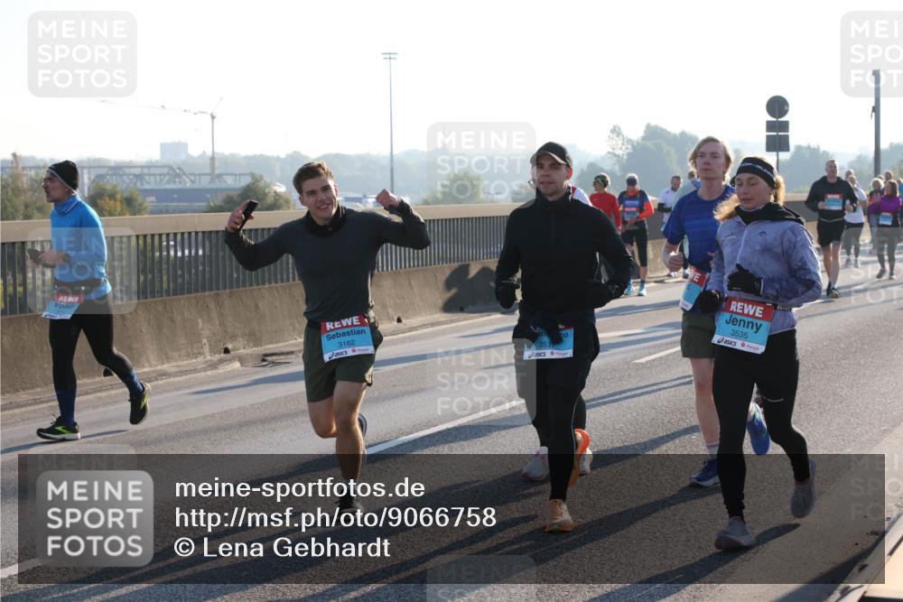 03.10.2025 - Köhlbrandbrückenlauf Lena Gebhardt http://msf.ph/oto/9066758 03.10.2025 09:23:20 Position 1 3162, 3535 meine-sportfotos.de